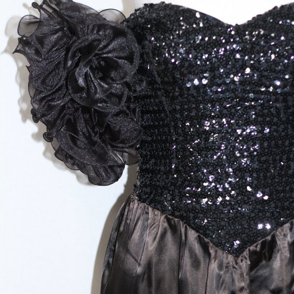 HW Collections Black & Brown Ombre Gown (5/6) - Picture 8 of 16